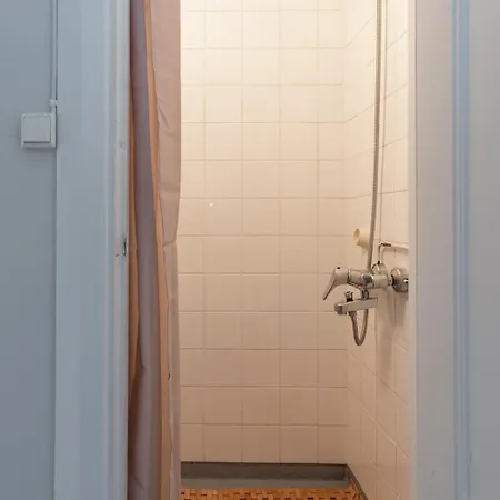 Tyylikäs Yksiö Ullanlinnassa *